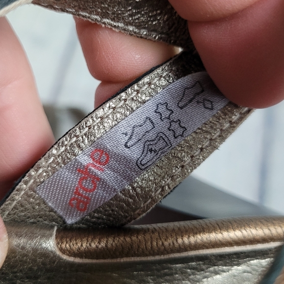 ARCHE | metallic leather open toe strappy heeled sandals - Picture 12 of 12